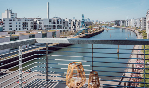 Noch provisionsfrei – 3,5 Zimmer-Premiumwohnung mit Blick auf Wasser und Skyline - inkl. Stellplatz