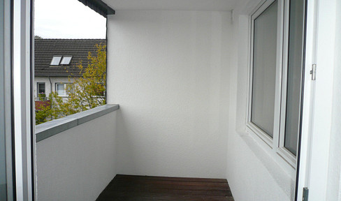 Beautiful 2-room apartment with loggia in Heiligenhaus