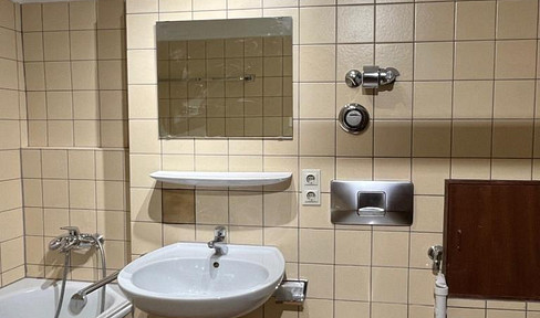 Attractive 1-room apartment in TÜ-Lustnau with EBK, balcony and underground parking space