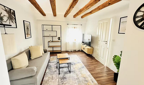Exclusive 3.5-room apartment with city views – ideal for singles and couples with a maximum of one young child.