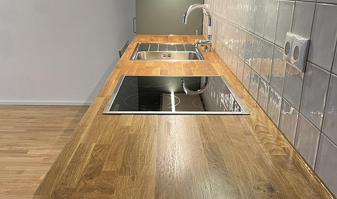 First occupancy! Quiet 4-room maisonette with sunny balcony (suitable for shared apartment)