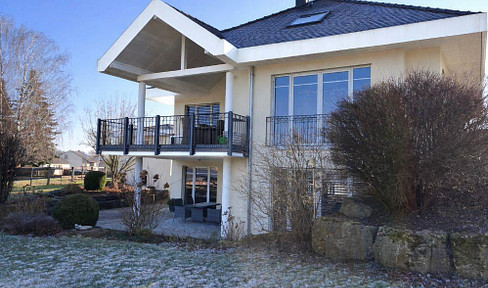 Traumhaus mit unverbaubarem Blick - Preis VB