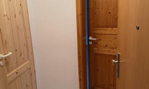 Renovated 2-room apartment with eat-in kitchen and balcony