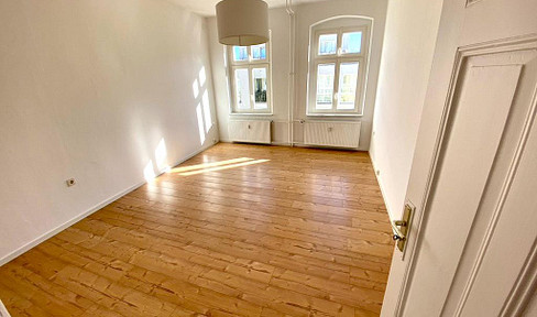 Beautiful old apartment in the center of Frankfurt (Oder) for rent