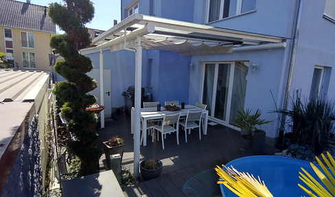 For sale from private owner Spacious 7-room semi-detached house in Umkirch on a leasehold plot