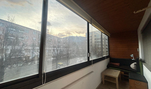 Bright, quiet 2-room condominium with glazed loggia in Neu-Rum