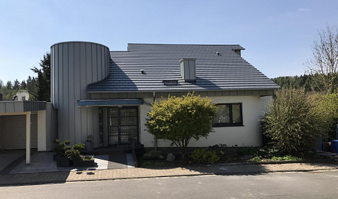 Architektenhaus in unscheinbarer, aber absolut ruhiger Lage