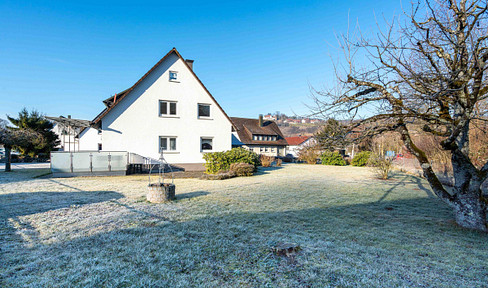 Wohnen am Ende der Sackgasse: Zweifamilienhaus auf großzügigem Grundstück – PROVISIONSFREI