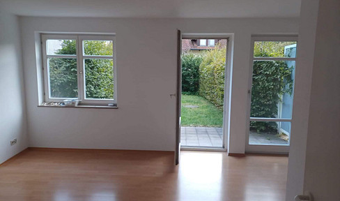 Bright, quiet, and versatile 2-bedroom, 2-bathroom apartment plus an additional room in the basement, totaling 77 square meters, with a garden and underground parking.