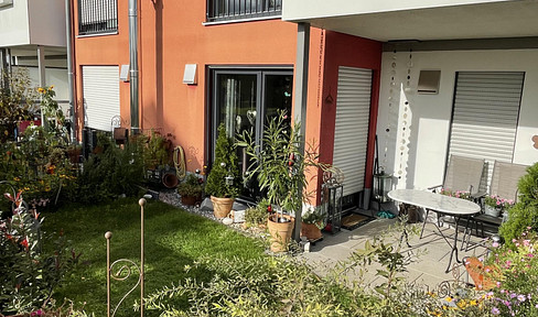 Traumhafte EG Wohnung für Kapitalanleger mit kleinem Garten
