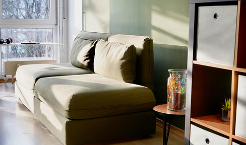 Exklusive 2 Zimmer Whg. mit Süd-Westbalkon in Moosach möbliert