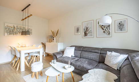 Stilvolle, modernisierte 2-Zimmer-Wohnung mit Balkon im Frankenberger Viertel