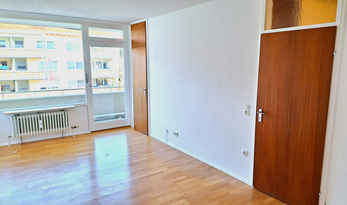 1-Zimmer-Wohnung mit Balkon in Olching. Frei und ohne Provision. Gerne Angebote.
