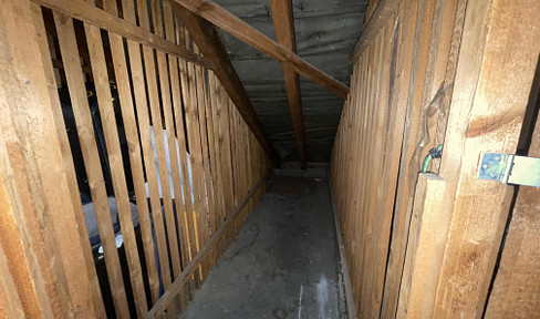 Attic compartments for rent in a central location in Fürth