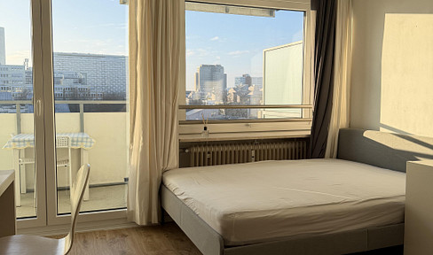 Exklusiv Wohnen im Arabellapark: Möbliertes Apartment mit Pool & Top Ausblick