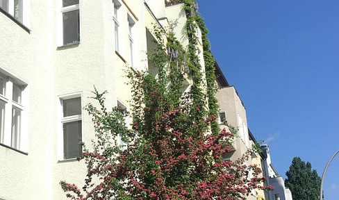 DREAM LOCATION Spacious 6-room apartment in an old building (approx. 200 m²) in the Bavarian Quarter