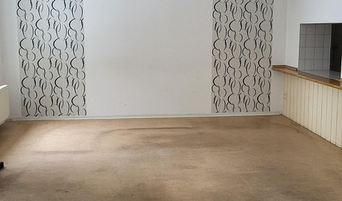 5-room apartment with balcony and private garden