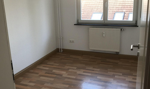2,5 ZKB - mit EBK u. Balkon in Einbahnstraße in östlicher Südstadt