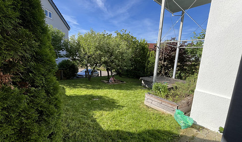Completely renovated & no commission: House-within-a-house with a large private garden, carport, and parking spaces.