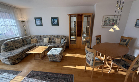 Bestlage: Provisionsfreie 3-Zimmer-Wohnung, Süd-Loggia, Top-Grundriss, Parkplatz, voll möbliert