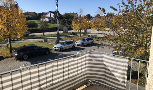 Helle, renovierte Wohlfühl 2Z Wohnung im 1. OG mit Balkon inkl. Küche und Gartennutzung