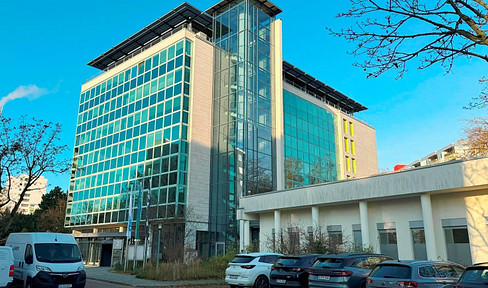 Office floor with approx. 740 m² for rent at 12 € / m² in Berlin-Tegel