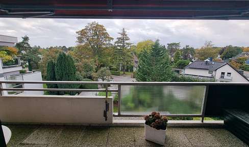 Travemünde: Furnished studio apartment with balcony, including parking space. Viewings by appointment.