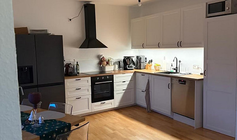 3.5 room attic apartment in Friedberg, 92sqm, EBK, cellar, guest WC