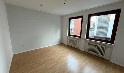 Gemütlich wohnen in der Neustadt – 3-Zimmer mit Balkon & Einbauküche