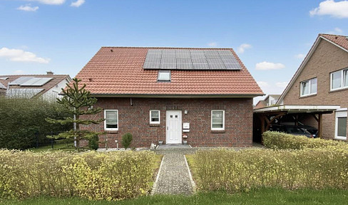 Charmantes Einfamilienhaus in Massivbauweise mit überdachter Terrasse & Carport