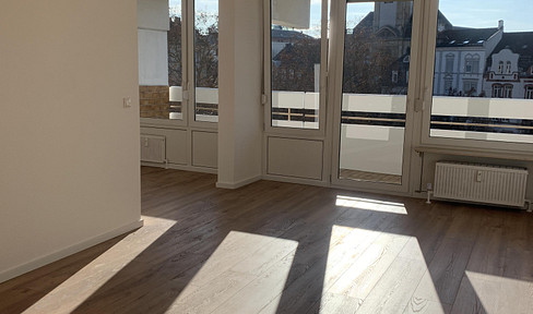 Light-flooded living happiness: modern 3-room apartment in the heart of Offenbach