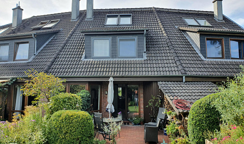 Ready-to-move-in family home near the Einfelder See (5-6 rooms).