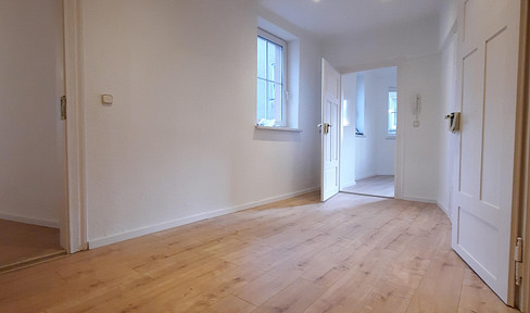 Small but nice! Your townhouse with 2-room apartment and separate hobby room