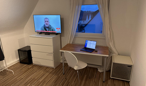 Shared room in Stuttgart with minibar & SmartTV