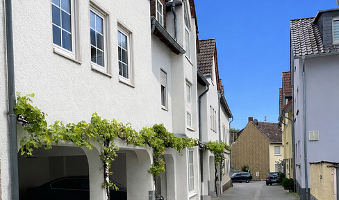 2 Zimmer Maisonette Wohnung mit Kamin und 2 Stellplätzen