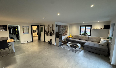 Commission-free 4-room dream apartment in a house-in-house concept in a quiet location