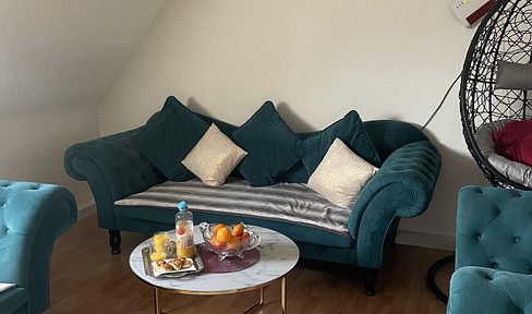 gut gelegene schöne 3 Zimmer Dachgeschosswohnung in Köln/Longerich - befristet