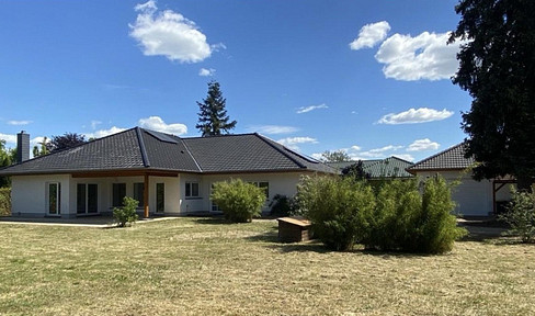 Moderner Bungalow mit großem Grundstück provisionsfrei