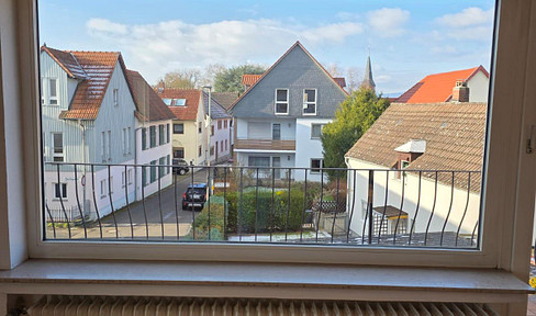 großzügige Wohnung mit großem Balkon ruhig und zentral in Karben