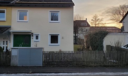 Helle DHH mit 6 Zimmern in FFB, ruhig & zentral– fußläufig zur S-Bahn , von privat