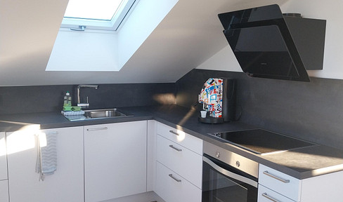 Moderne, lichtdurchflutete 1- Zimmerwohnung in ruhiger Lage