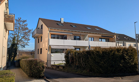 Bezugsfrei: 3 Zi mit Stellplatz und Balkon - frisch renoviert