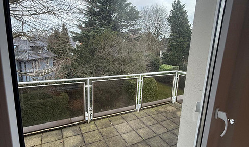 Bright 2-room apartment on the top floor with large balcony - northern garden city
