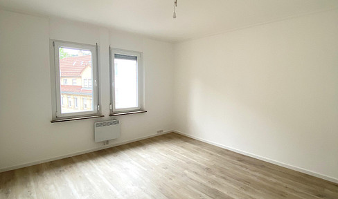 Refurbished 2-room apartment with kitchen, bathroom and separate WC in Stuttgart South