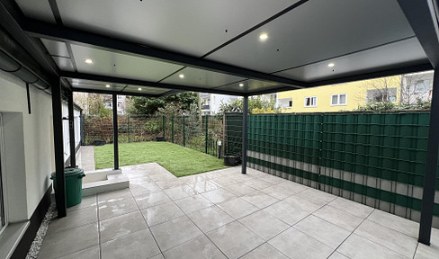 Frisch sanierte 2‑Zimmer-Wohnung mit großer überdachter Terrasse in Top‑Lage
