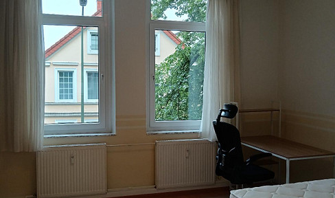Möbliertes WG Zimmer zur Warmmiete für Studenten und Berufstätige