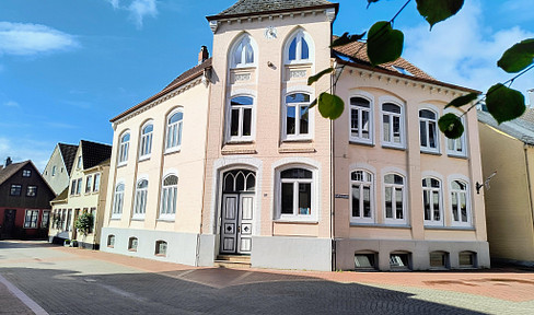 Ihr Zuhause für Familien oder Wohngemeinschaft in der Altstadt 4 Zimmer, Balkon, eigener Eingang