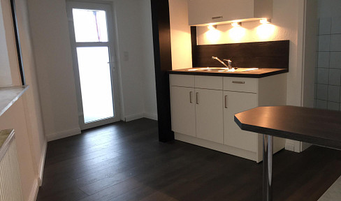 695 € warm : hübsche 2-Zi-Whg chic renoviert - 2 Minuten Fußweg zur Innenstadt - Eigener Eingang