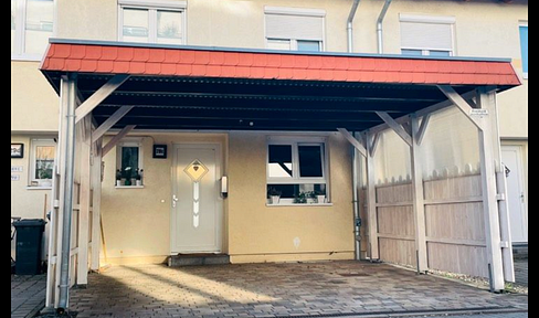 Mid-terrace house with 181 sqm living space