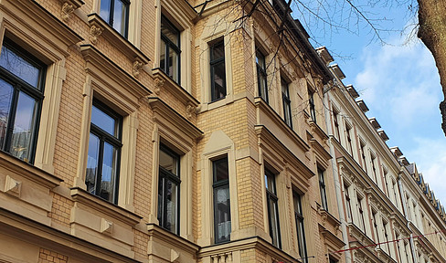 PAULUSVIERTEL MIT BALKON: TOLLES 2 -ZIMMER-DOMIZIL MIT EINBAUKÜCHE ZU VERMIETEN